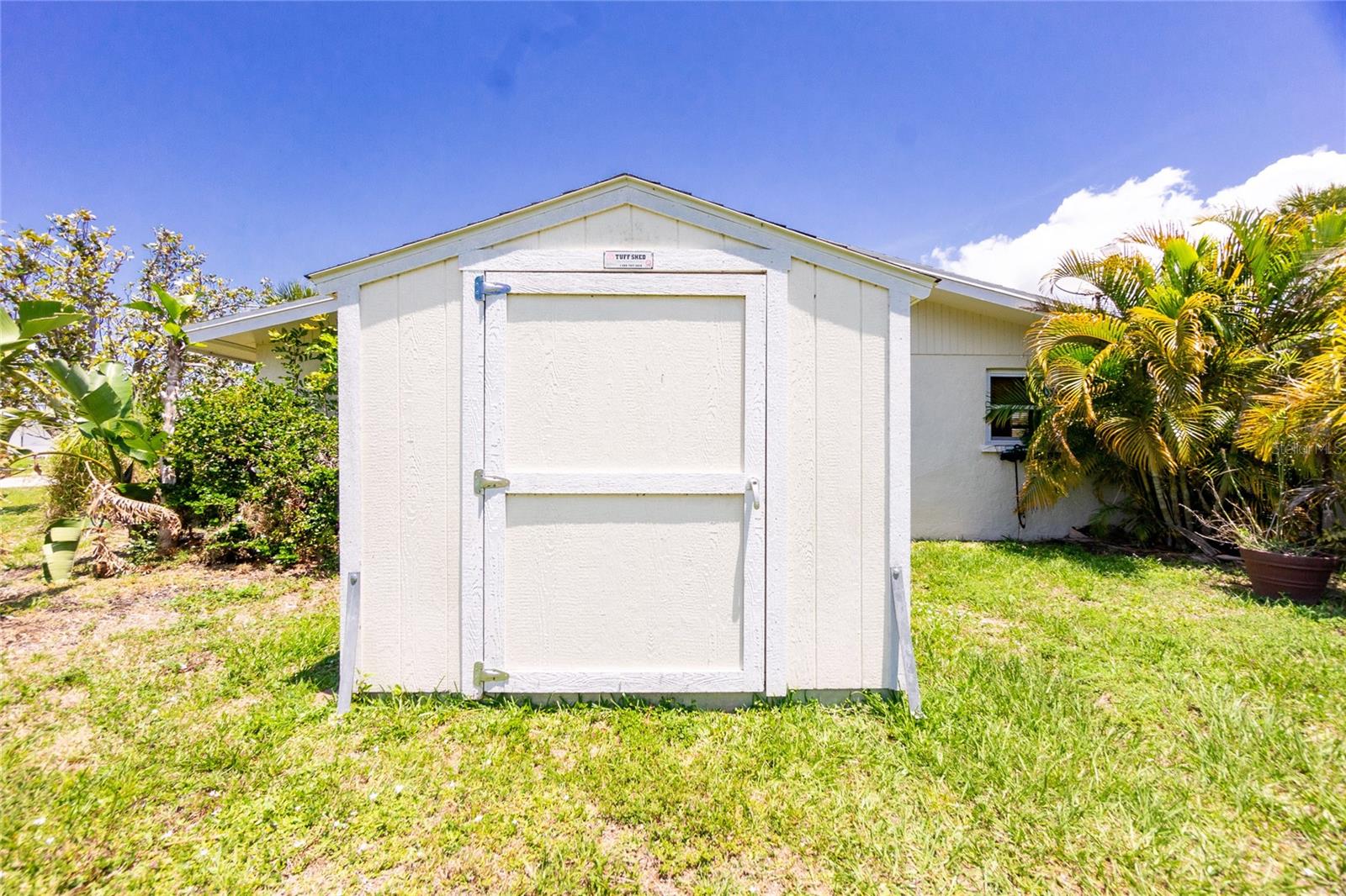 BREEZEWOOD MANOR - Residential