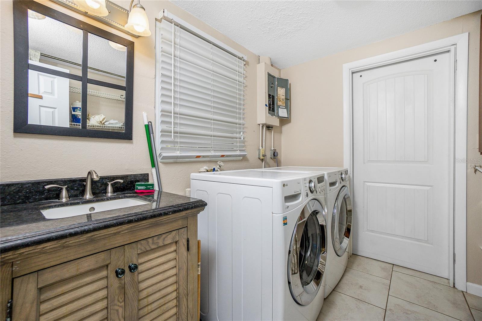 BREEZEWOOD MANOR - Residential