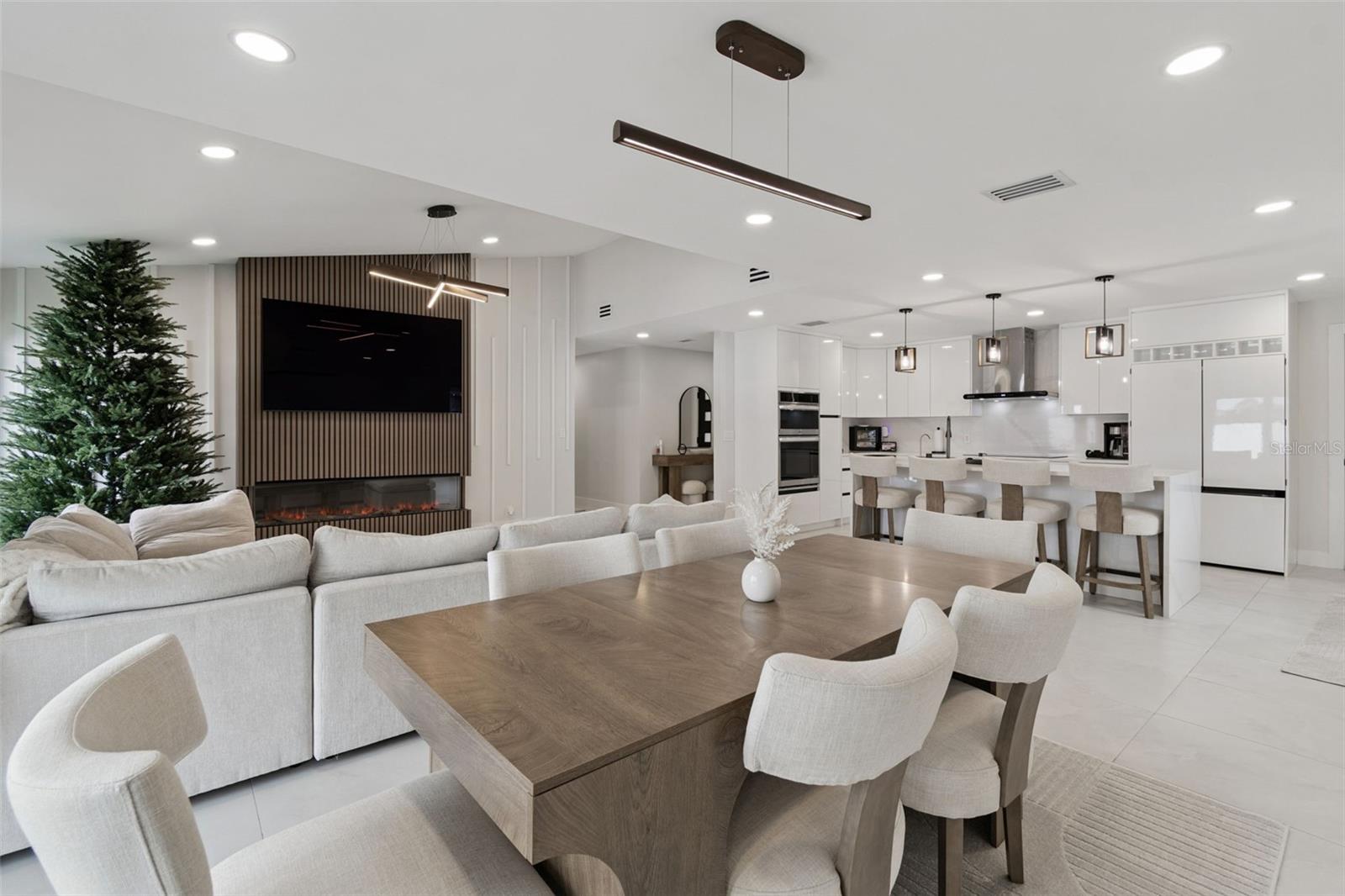 SUNDOWN WOODS - Residential