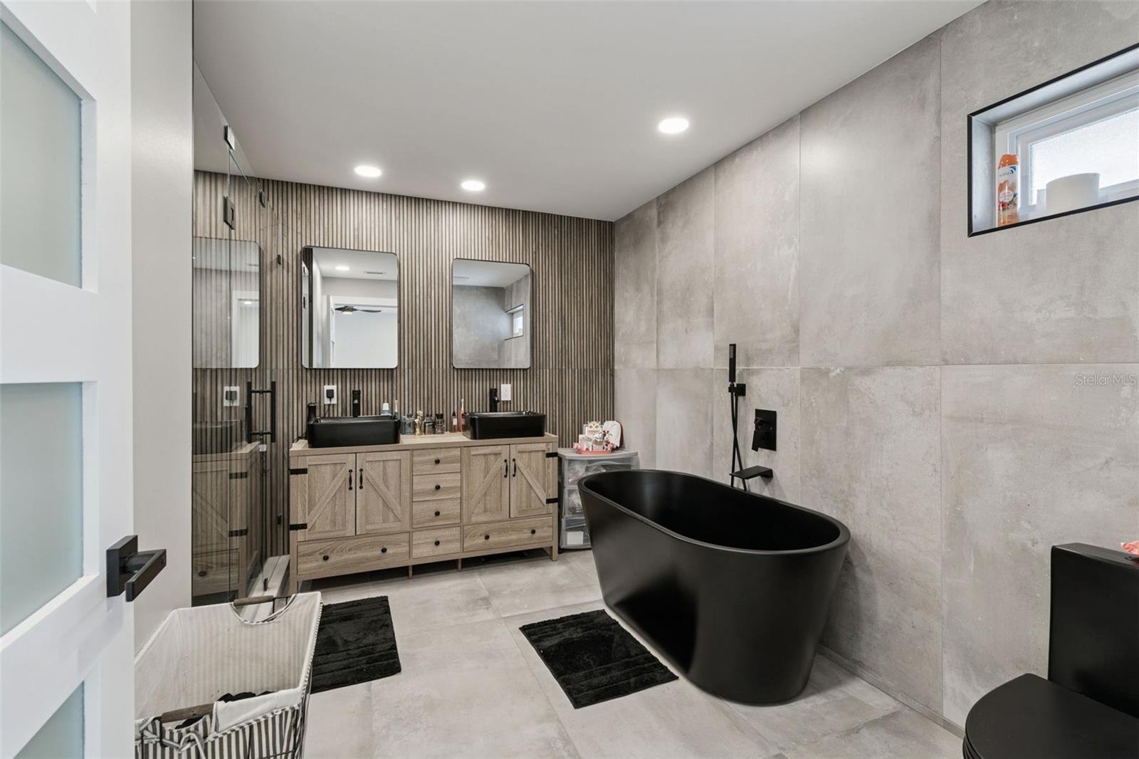 SUNDOWN WOODS - Residential