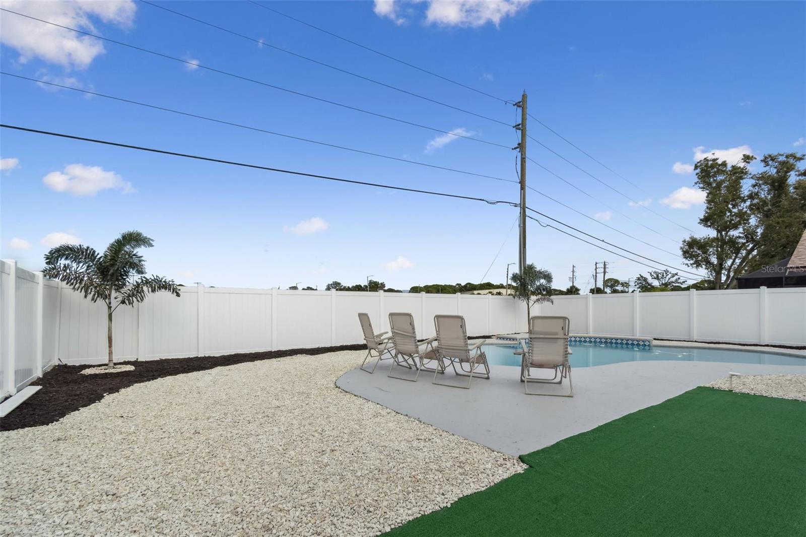 SUNDOWN WOODS - Residential