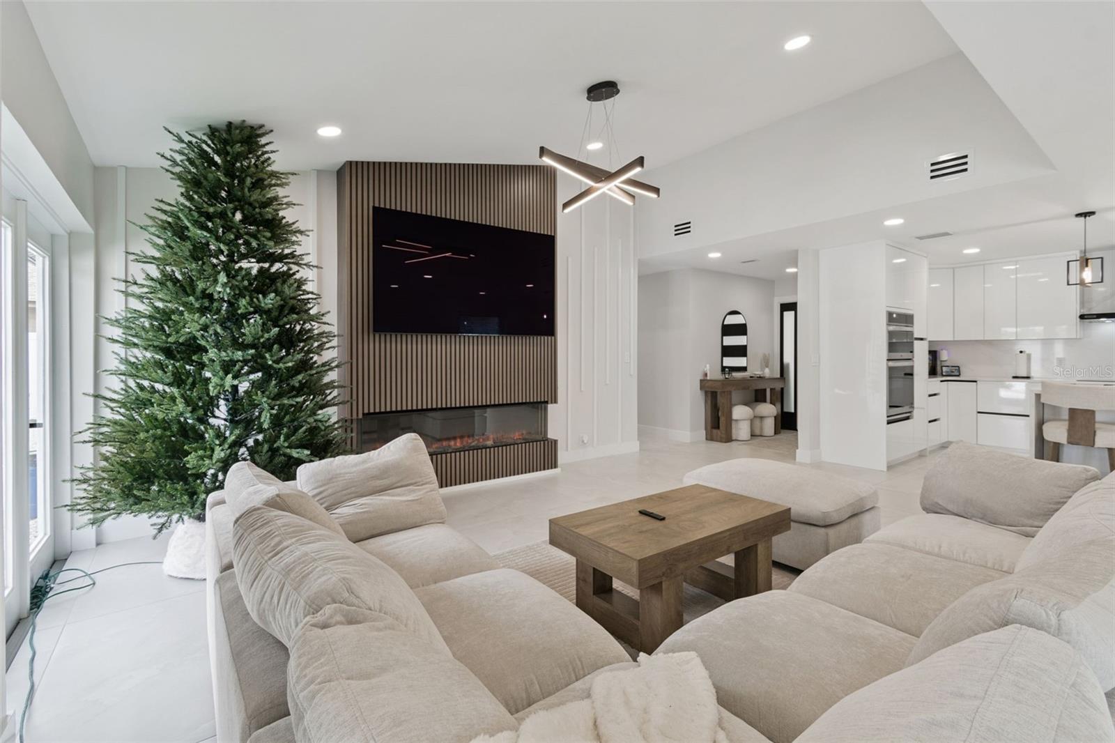 SUNDOWN WOODS - Residential