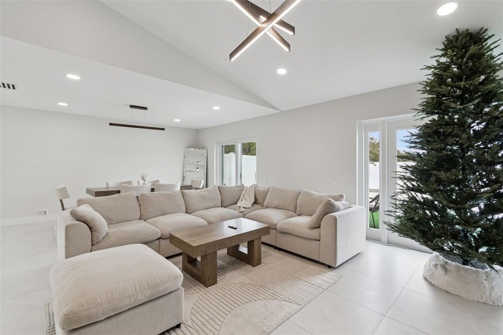 SUNDOWN WOODS - Residential