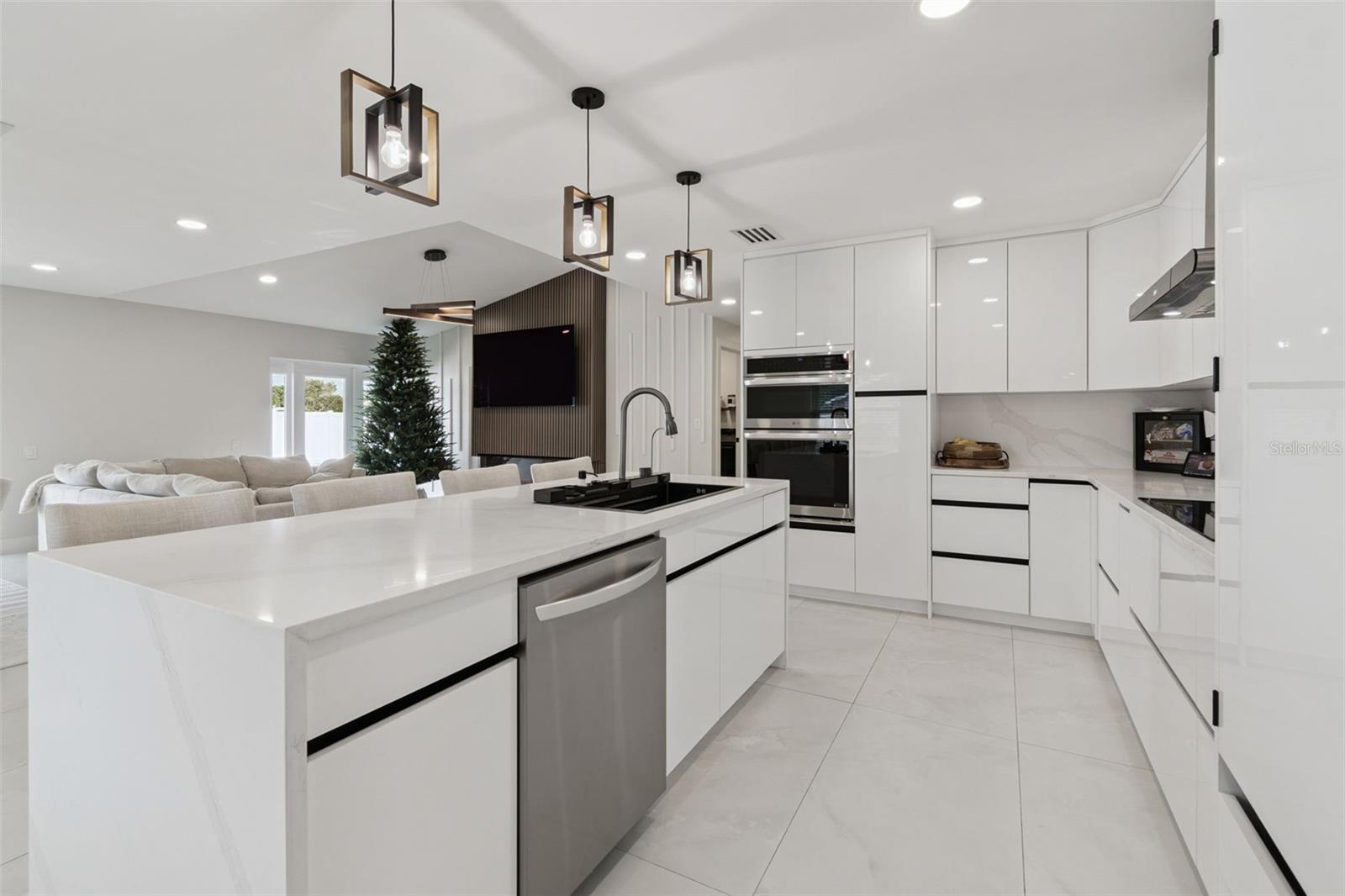 SUNDOWN WOODS - Residential