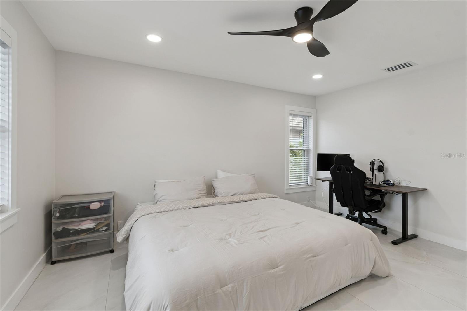 SUNDOWN WOODS - Residential