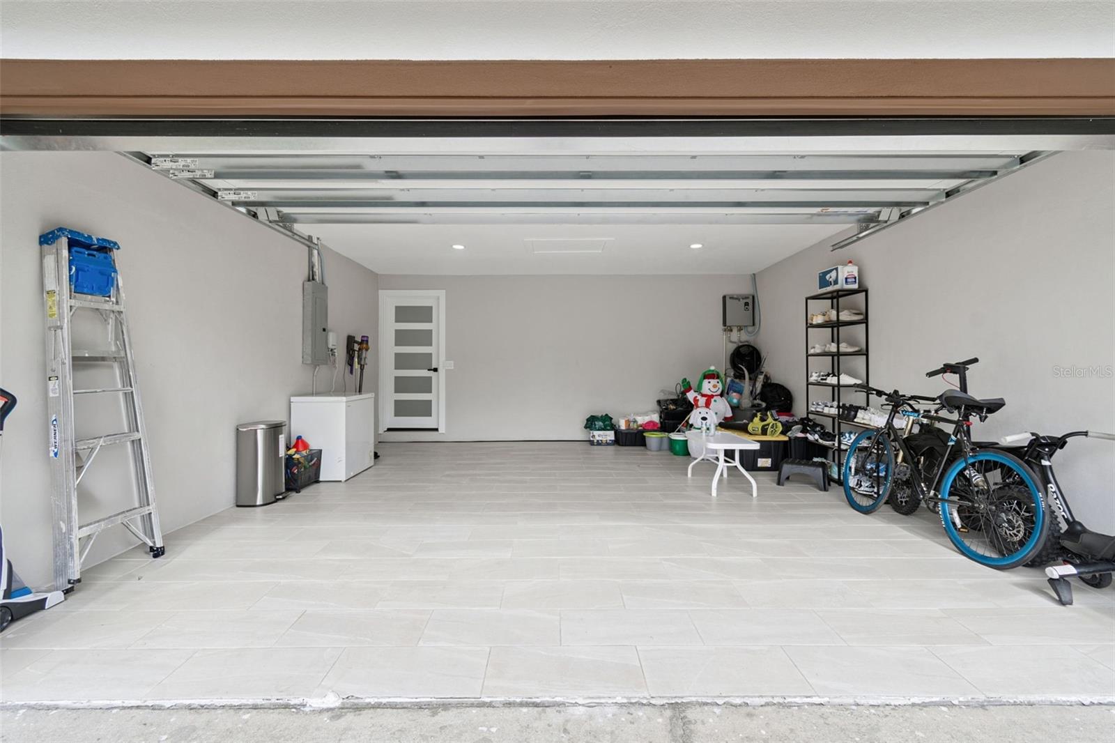 SUNDOWN WOODS - Residential