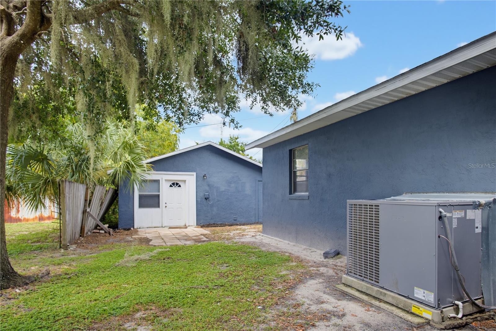 33 W HERRICK DRIVE