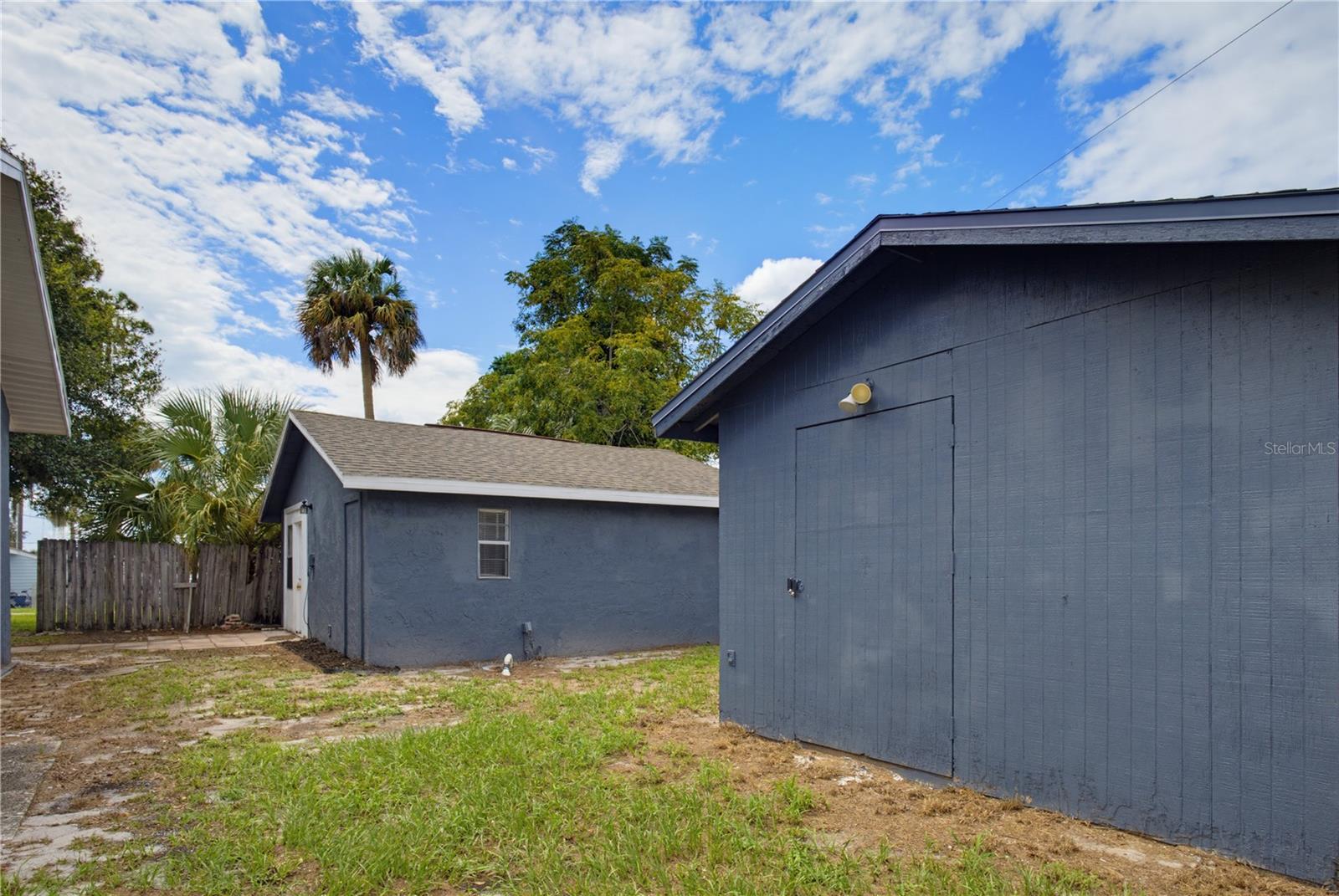 33 W HERRICK DRIVE
