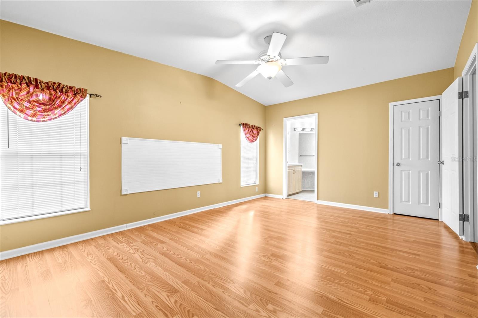 HERITAGE WOOD N LAKES SUB - Residential