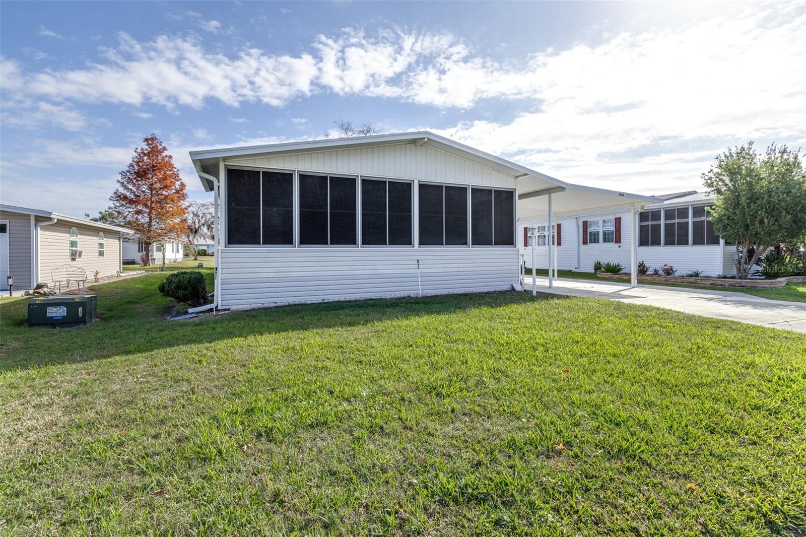 5453 WILLIAMSBURG LANE