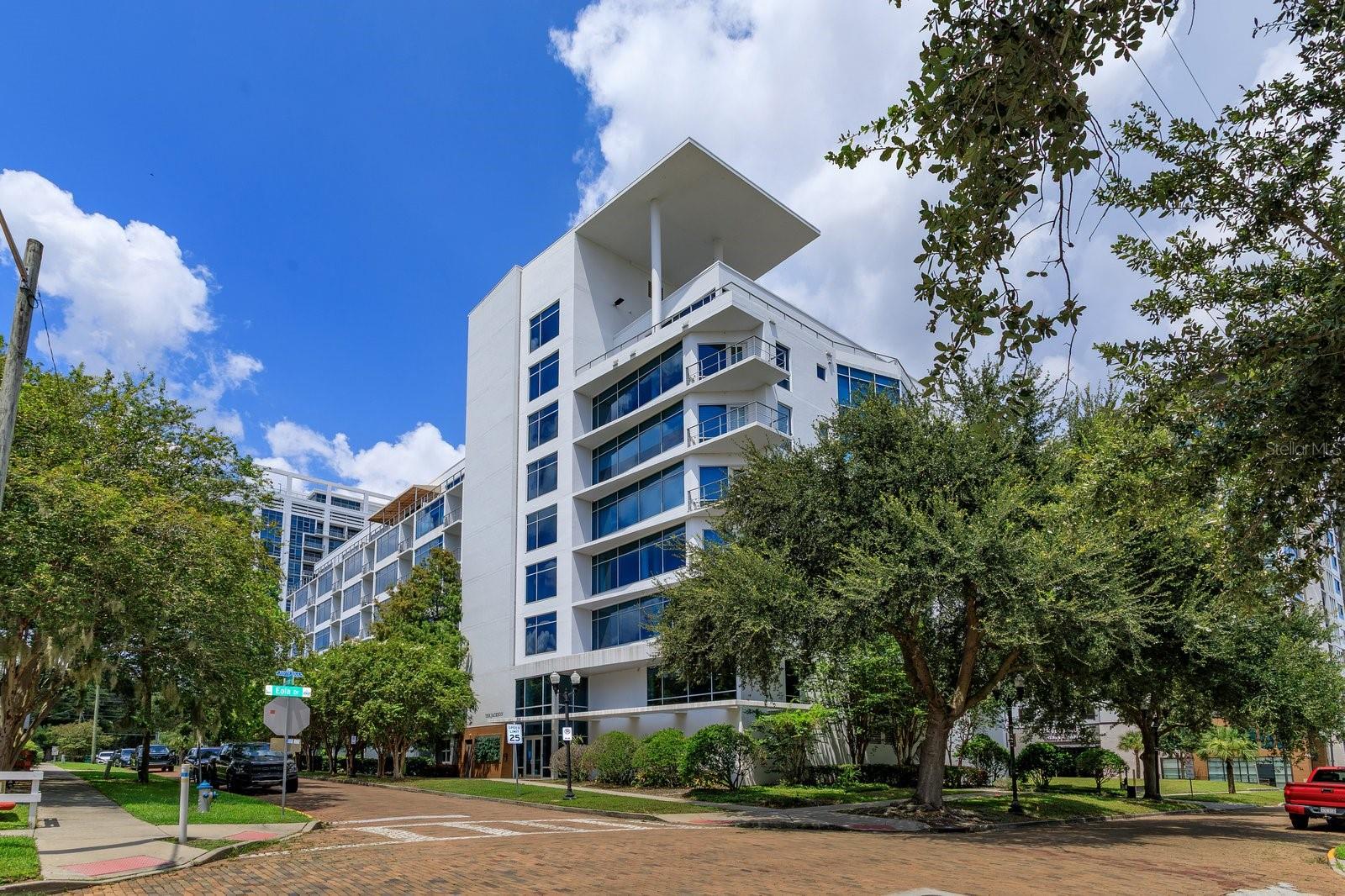 Located in a secure mid-rise building just steps from Lake Eola, this beautifully maintained
2-bedroom, 2-bath condo offers the perfect blend of comfort, style, and convenience. Situated on
the third floor, the unit features an open, split floor plan with hardwood floors and abundant
natural light throughout.
Each spacious bedroom includes its own private en-suite bathroom, making this layout ideal for
roommates, guests, or a home office setup. The open kitchen and living area create a welcoming
space for entertaining or relaxing.
Residents enjoy access to premium building amenities, including a fitness center, conference room,
concierge services, and a secure parking garage with one assigned parking space. With restaurants,
cafés, and retail shops just around the corner, this condo offers unbeatable walkability in one of
Orlando’s most desirable neighborhoods.