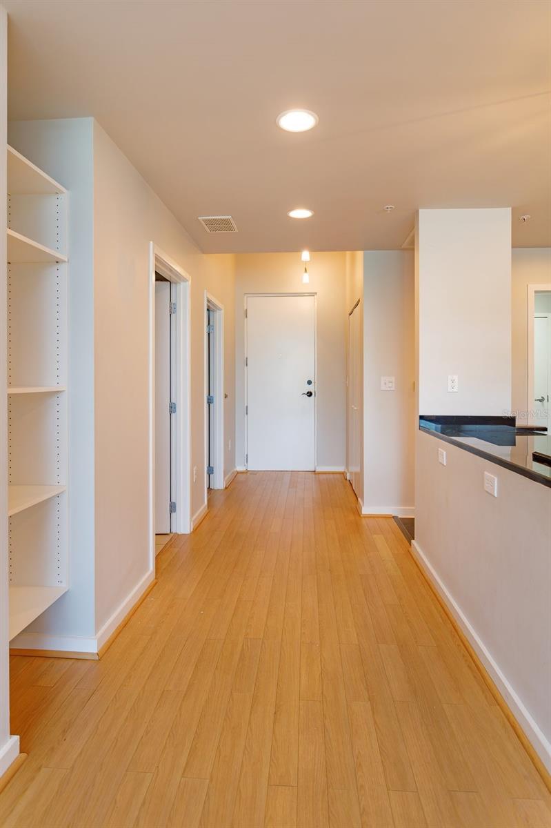 525 JACKSON ST E 306