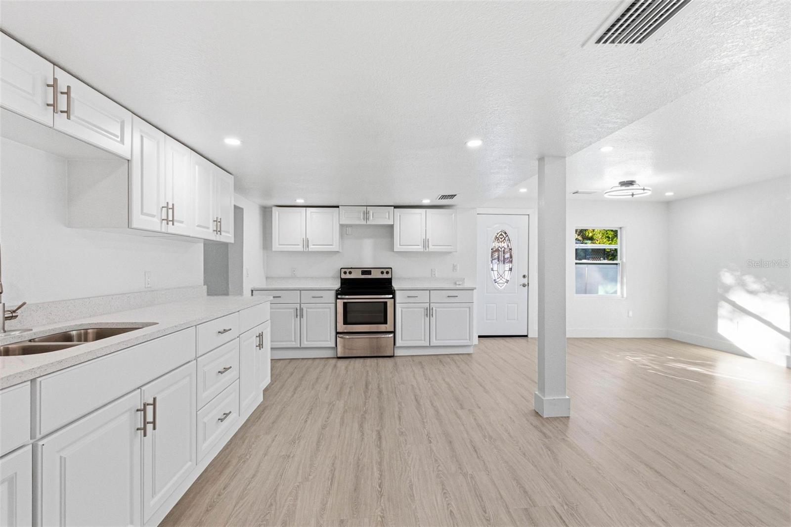 CLEWELL HEIGHTS - Residential