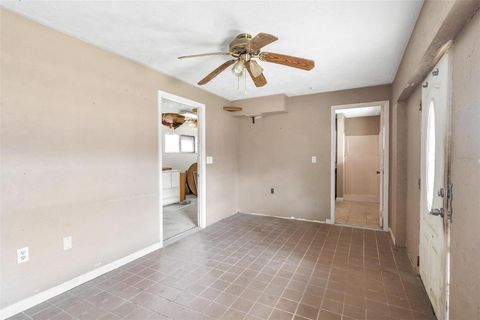 Tiny photo for 2500 Urick Street, Fruitland Park, FL 34731 (MLS # G5112208)