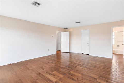Tiny photo for 2500 Urick Street, Fruitland Park, FL 34731 (MLS # G5112208)