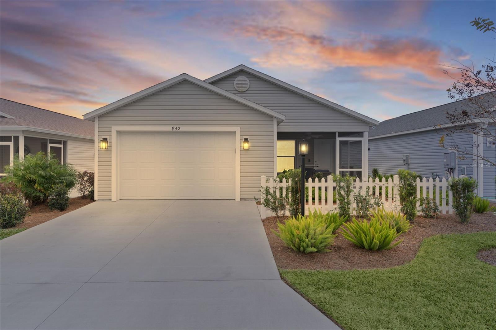 VILLAGES/WEST LAKE - Residential