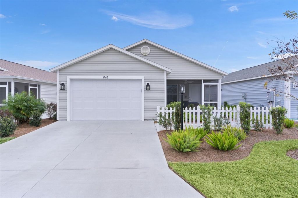 Photo of 842 Spring Avenue, The Villages, FL 34762 (MLS # OM716535)