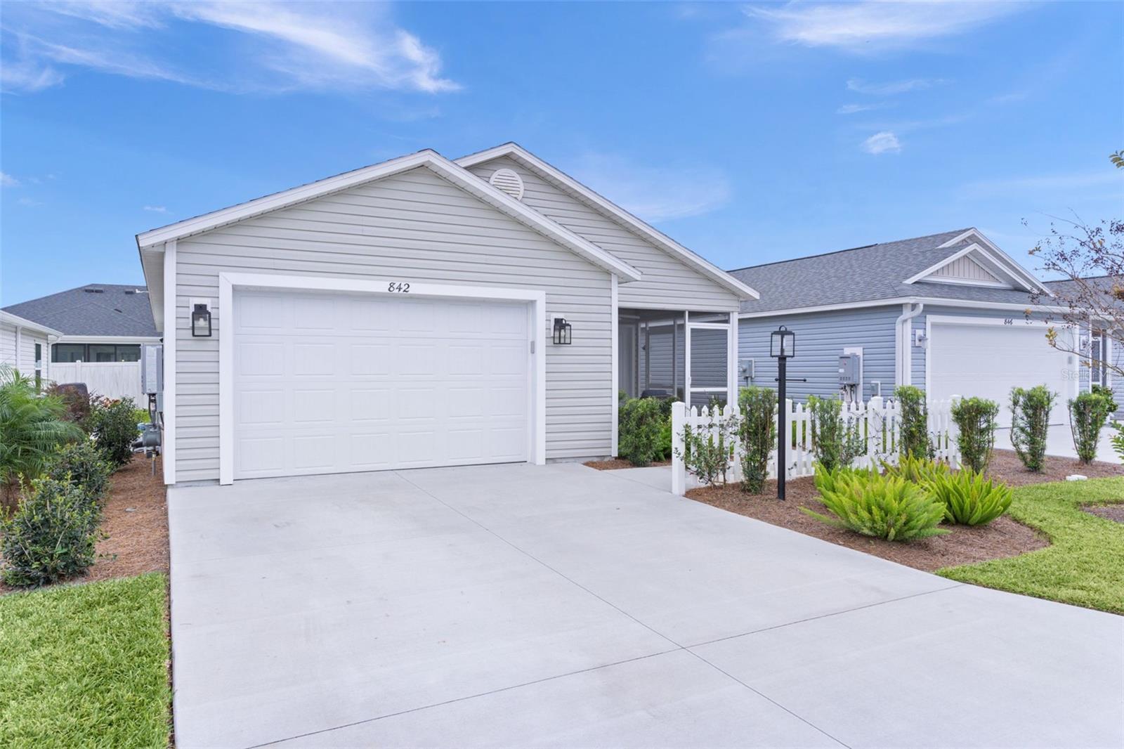 VILLAGES/WEST LAKE - Residential