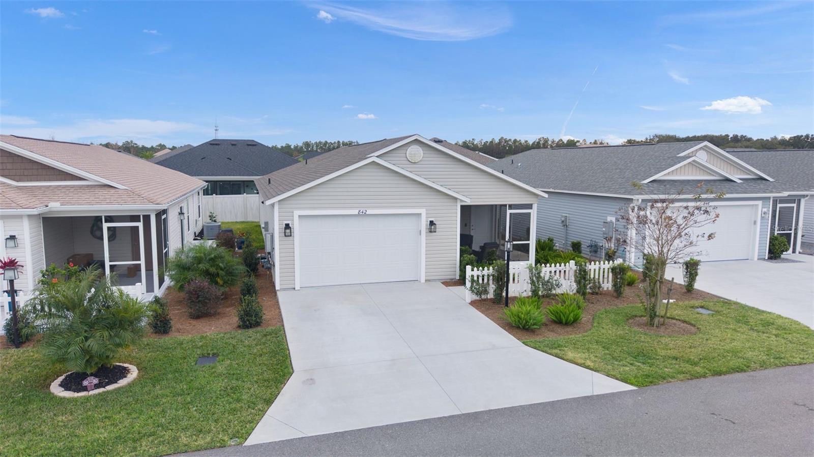 VILLAGES/WEST LAKE - Residential