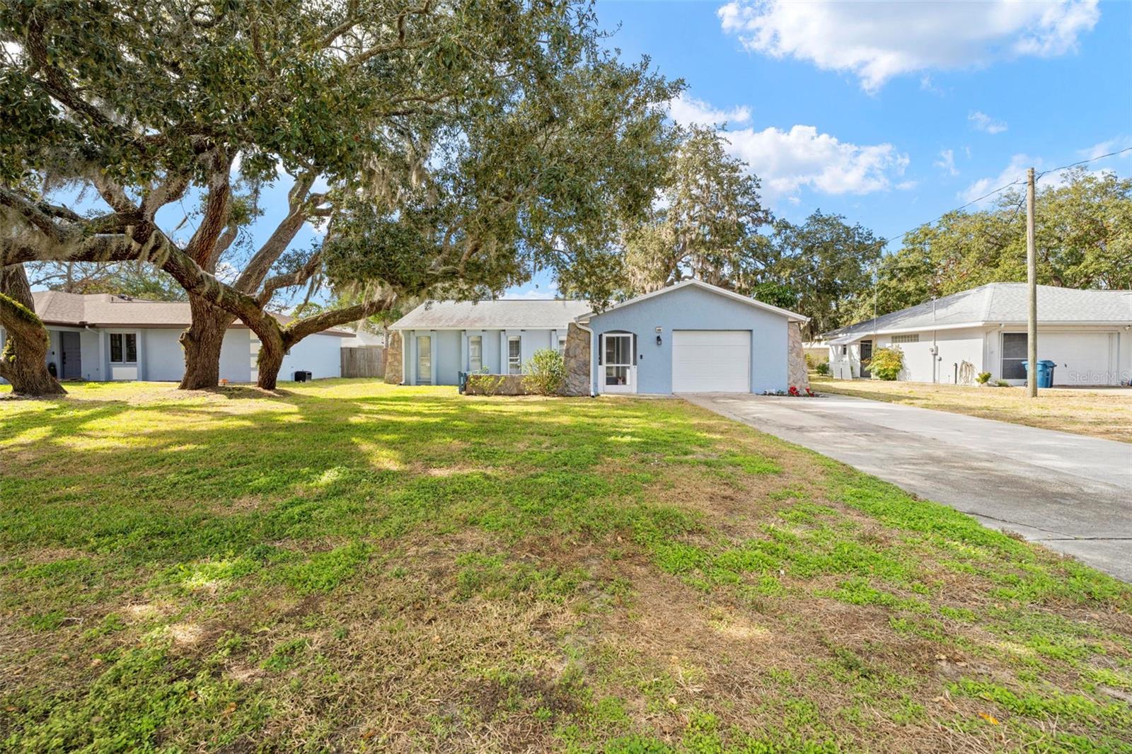 SPRING HILL - Residential