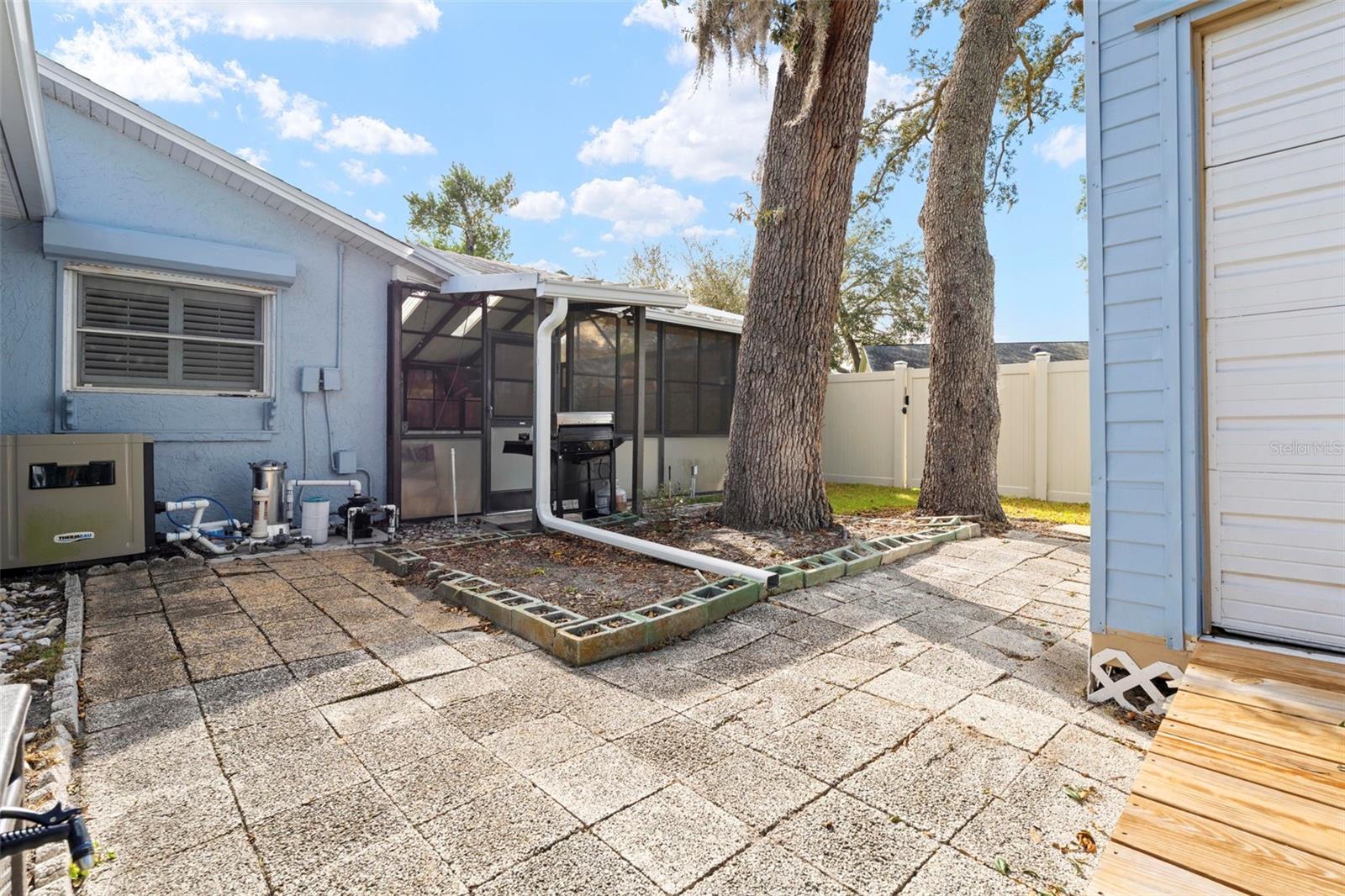 SPRING HILL - Residential