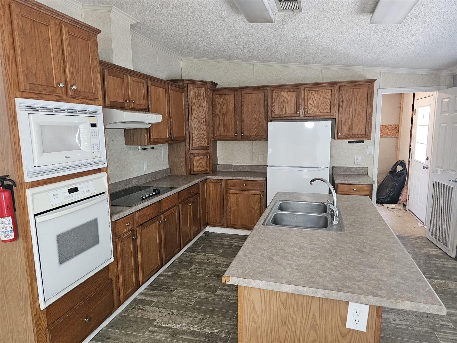 MOBILE HOME MDWS - Residential