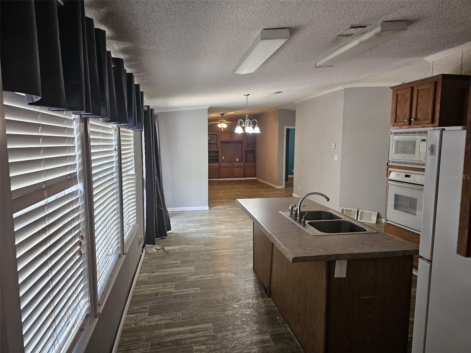 MOBILE HOME MDWS - Residential