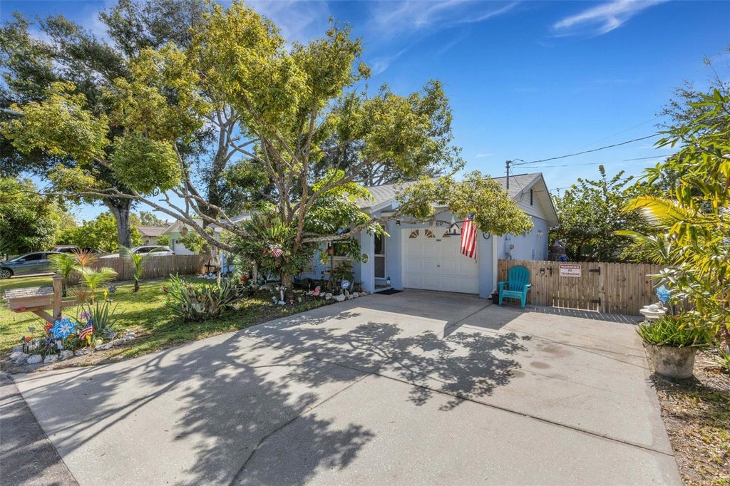 Photo of 4260 53rd Avenue N, St Petersburg, FL 33714 (MLS # L4966156)