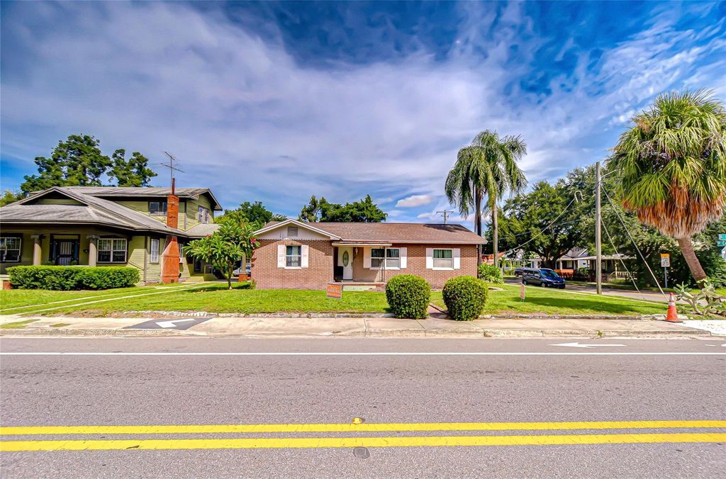 Photo of 408 E Palm Avenue, Tampa, FL 33602 (MLS # TB8432111)