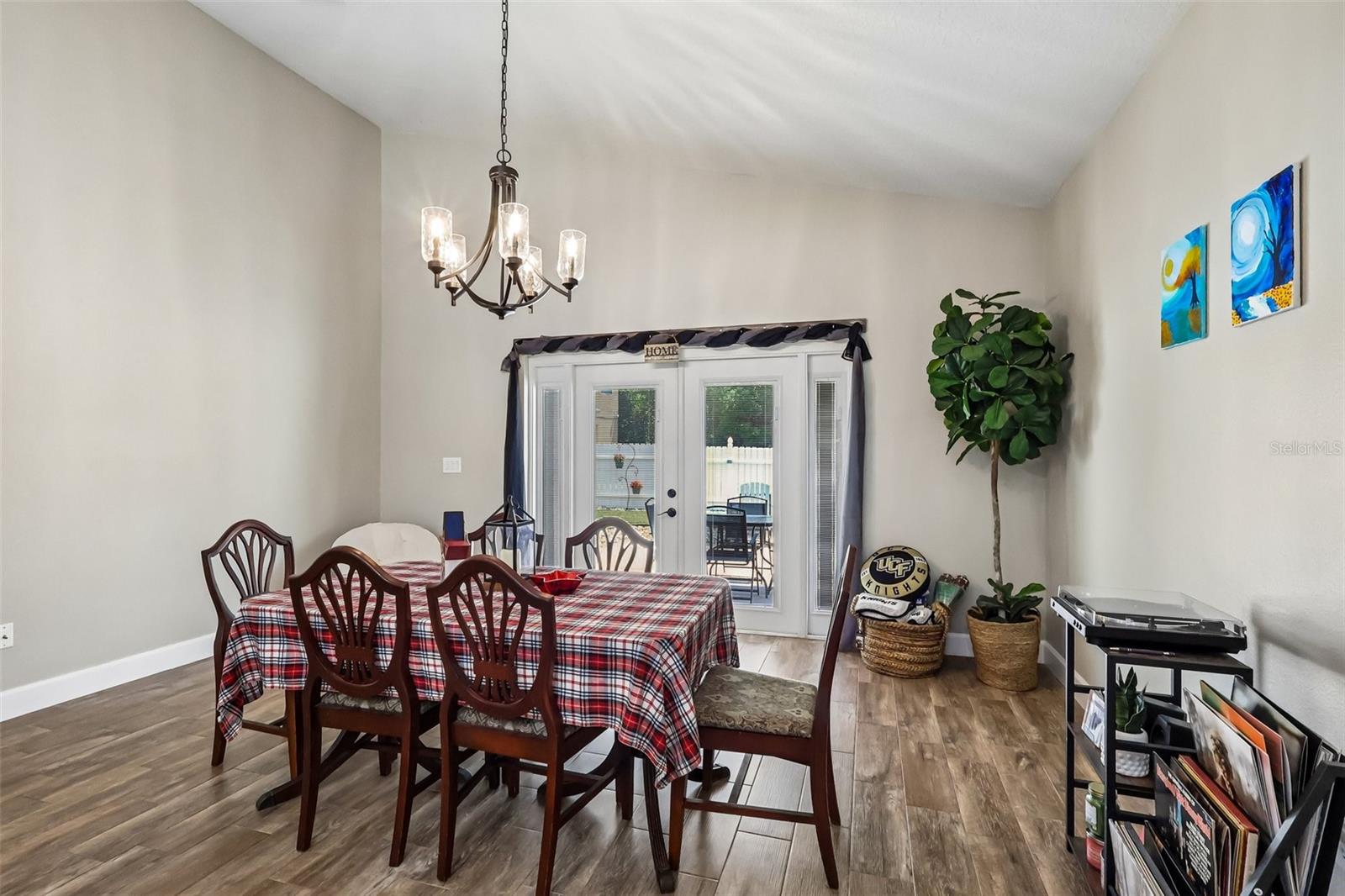 MAGNOLIA PARK - Residential