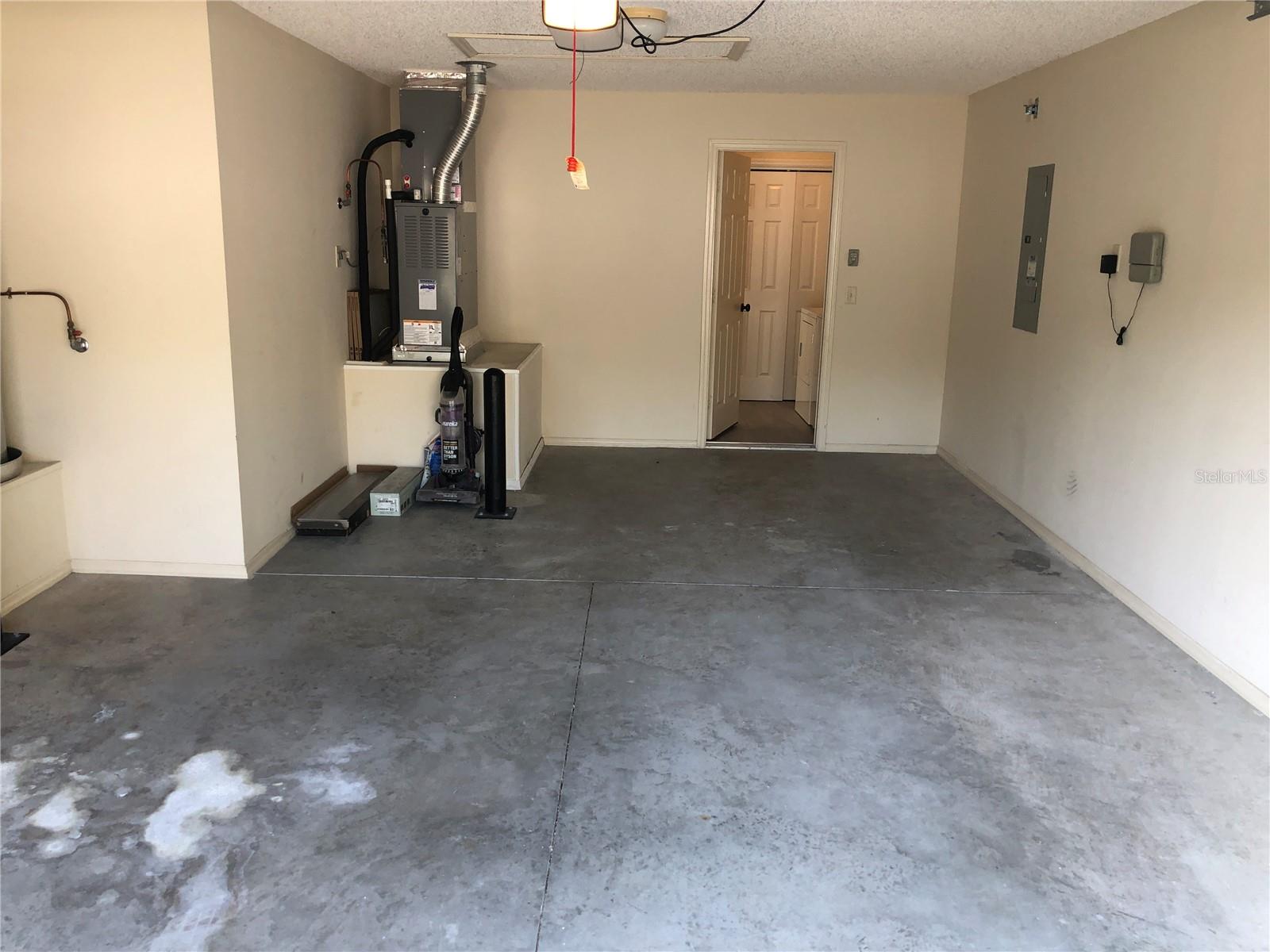 VILLAGES OF SUMTER HIALEAH VILLAS REP - Residential Lease