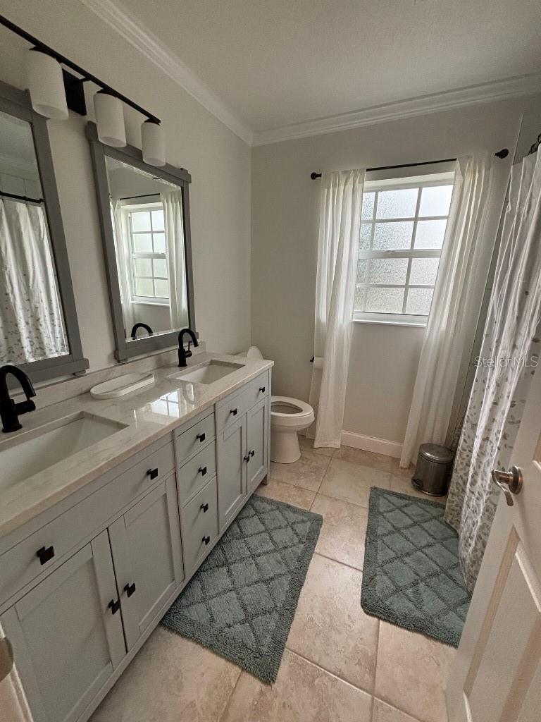 SOUTH VENICE - Residential