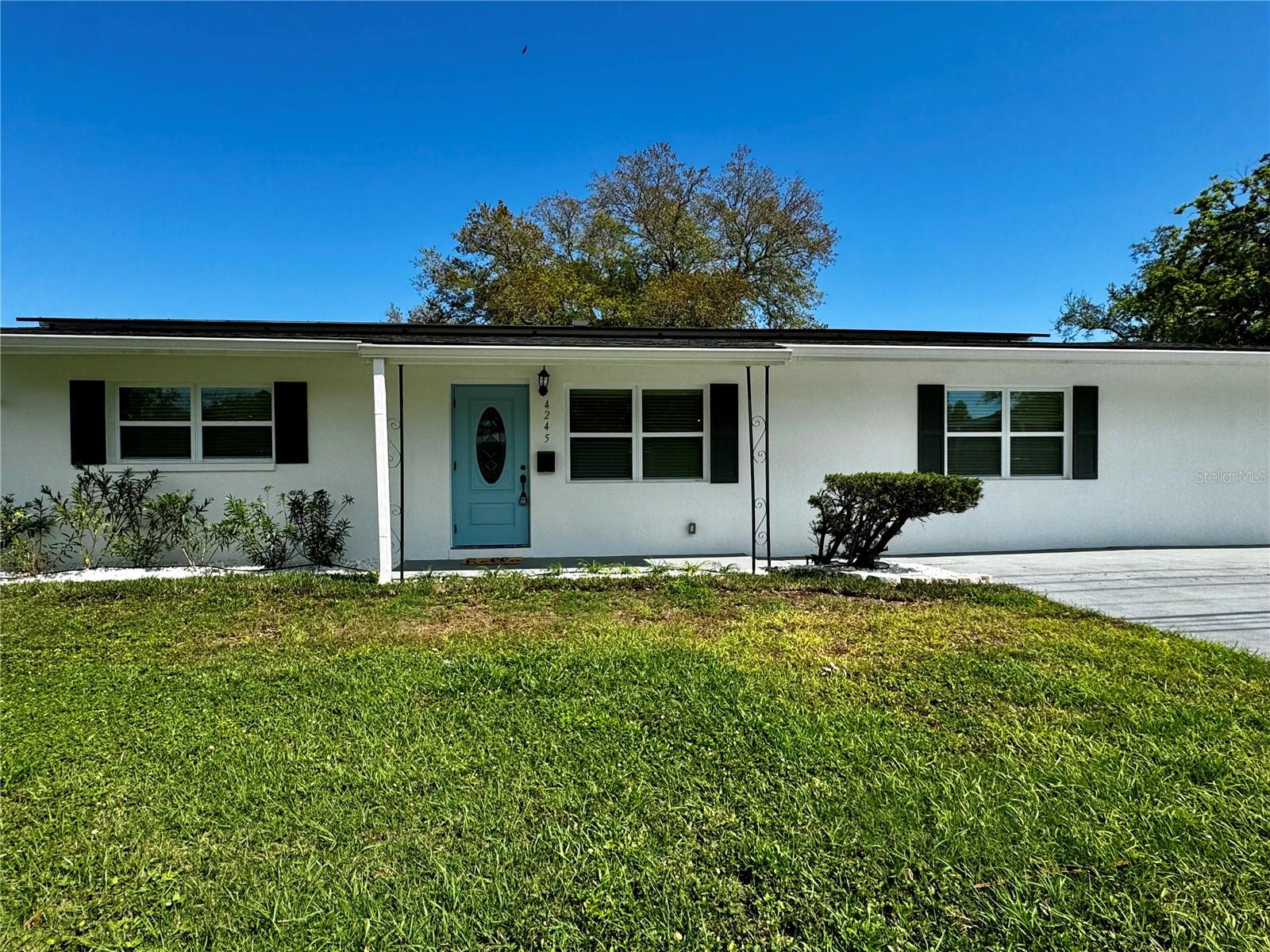 Beautiful, totally remodeled, single home residence, located in great location. Main features include: 3 bedrooms, 2 bathrooms and huge backyard. The property has a new A.C., new electrical panel, new plumbing, new kitchen with quartz counter top and new bathrooms, new waterproof laminate flooring throughout, new roof and new impact windows. This home is centrally located to grocery stores, downtown, beaches, and easy hop to freeway to get to Tampa or points south. Crisp Park and Coffee Pot Park both have public boat access and playgrounds. Buyer and buyer agents need to verify room sizes. Solar panels are not included in the sale value of the property.