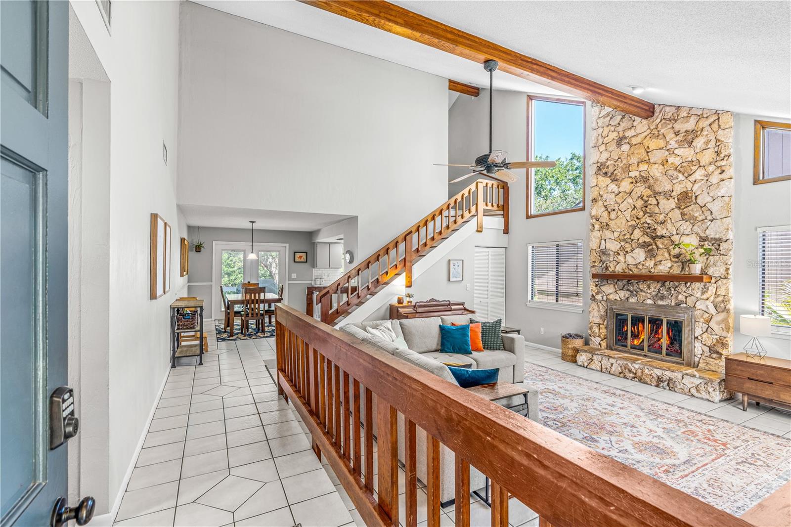 285 BAYRIDGE COURT