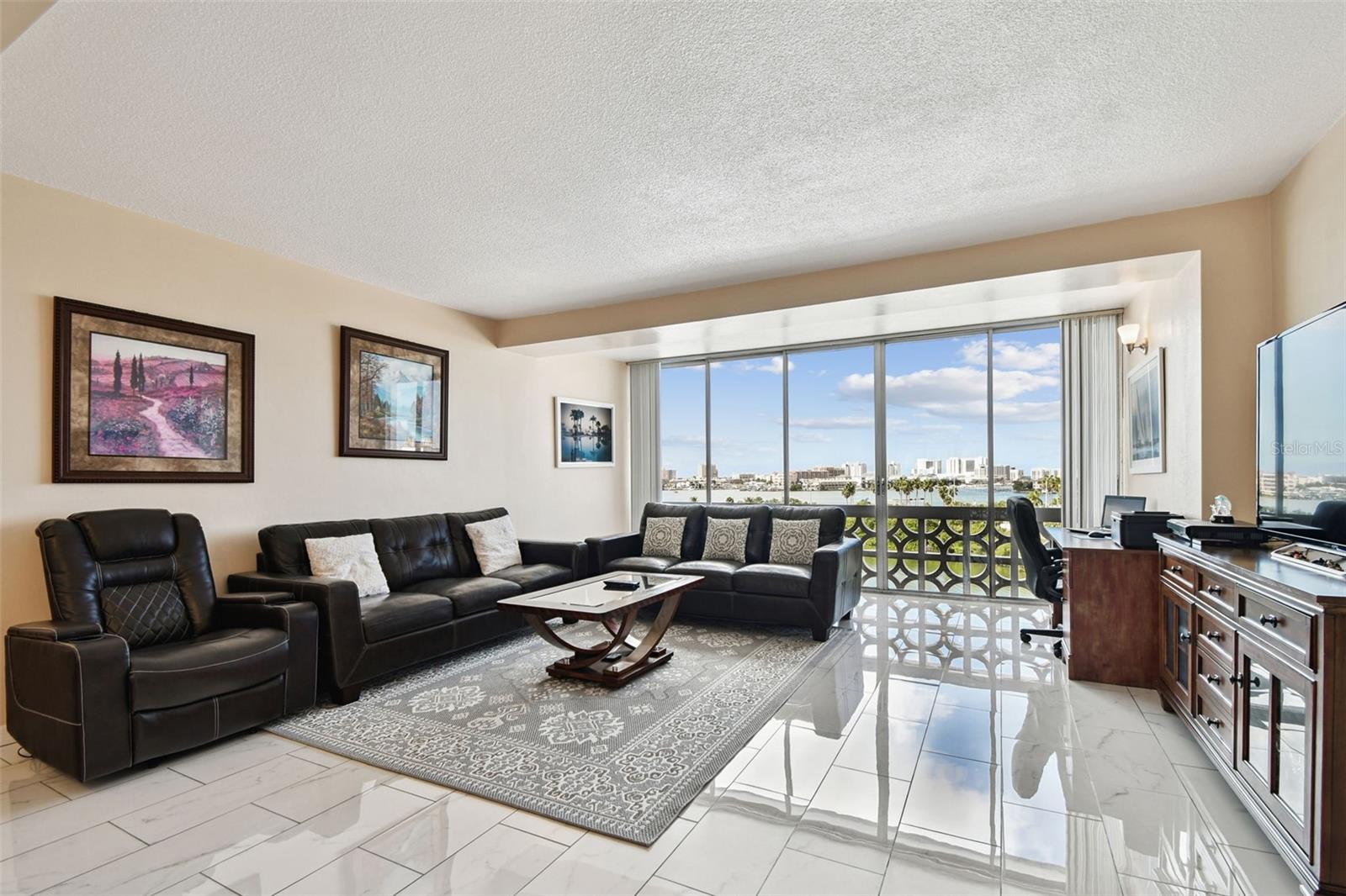 31 ISLAND WAY 505
