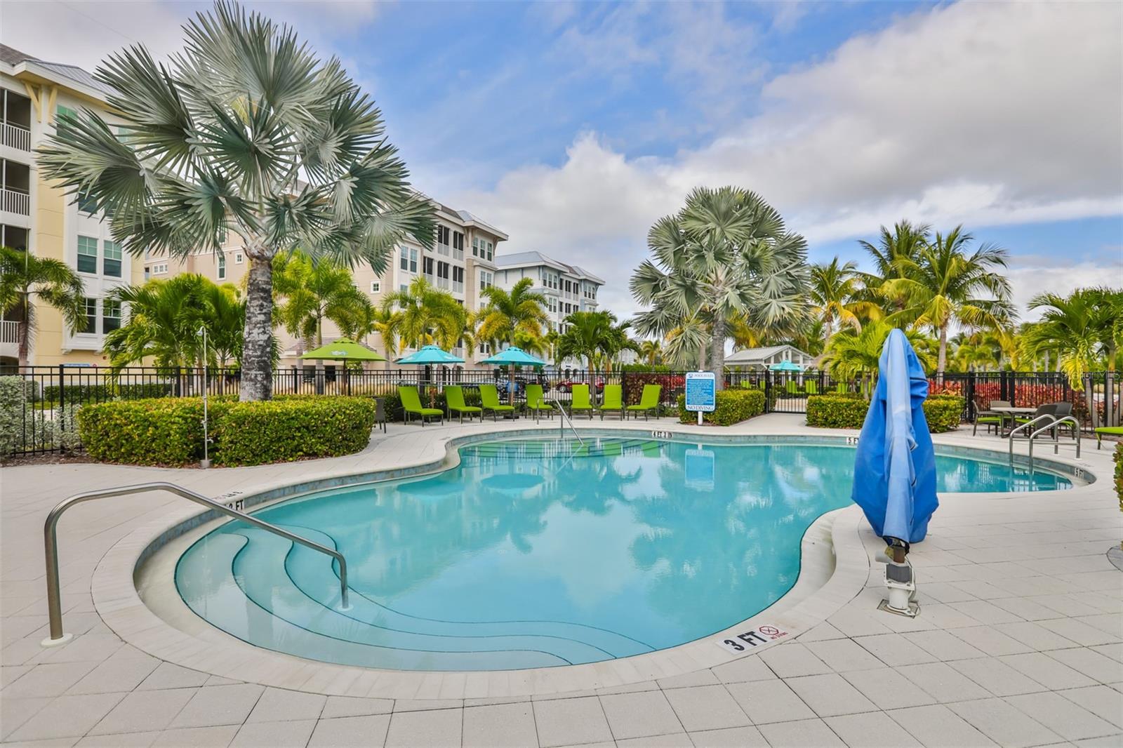 MARINA WALK ON ONE PARTICULAR HARBOUR - Residential