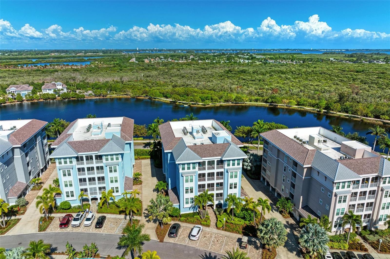 MARINA WALK ON ONE PARTICULAR HARBOUR - Residential