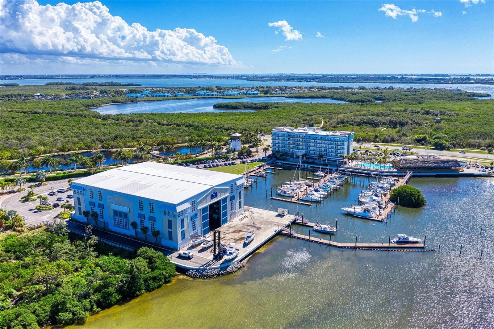 MARINA WALK ON ONE PARTICULAR HARBOUR - Residential