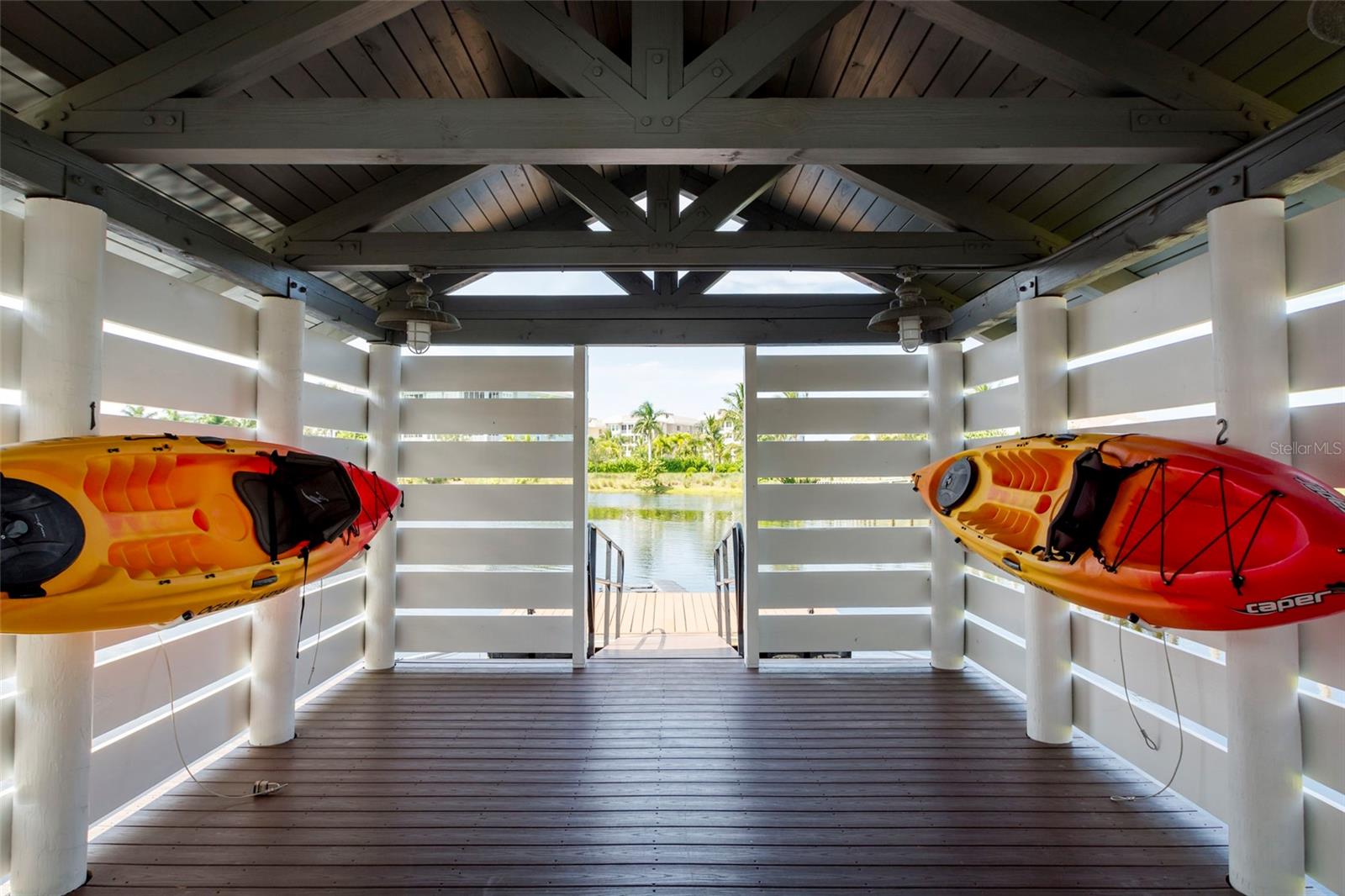 MARINA WALK ON ONE PARTICULAR HARBOUR - Residential