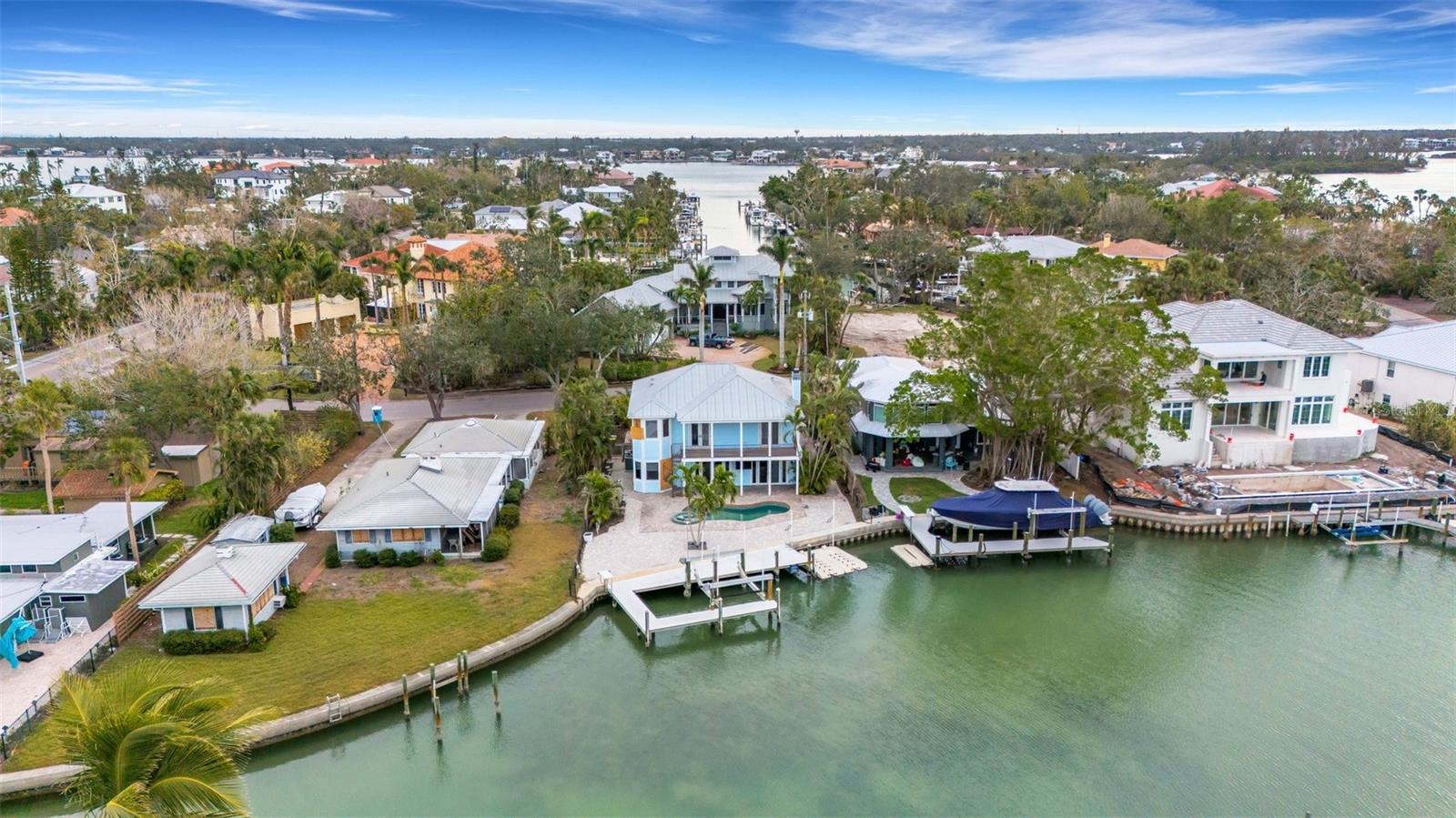 BAY ISLAND - Residential