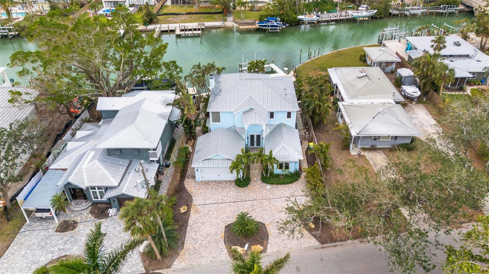 BAY ISLAND - Residential