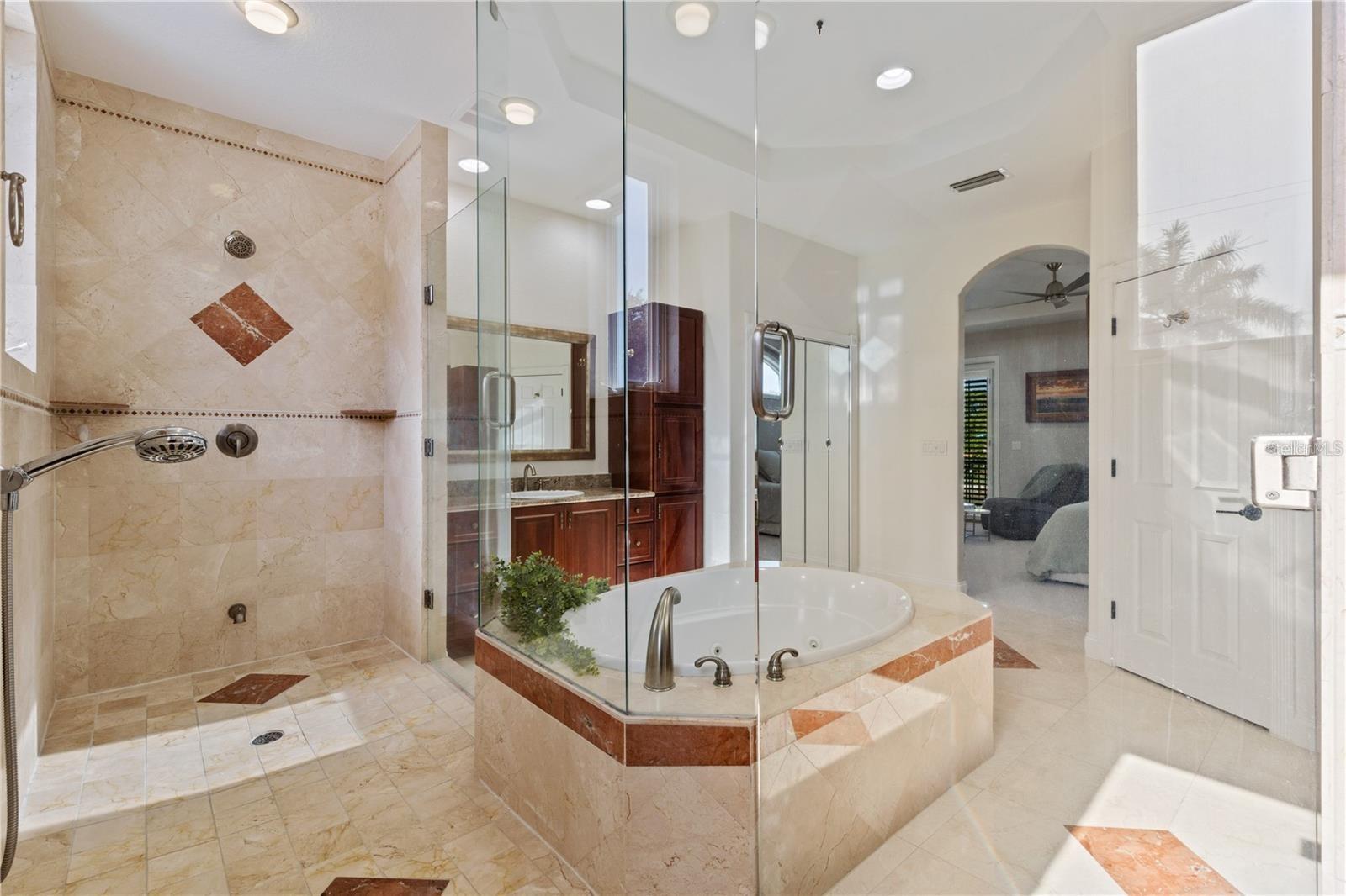 BAY ISLAND - Residential