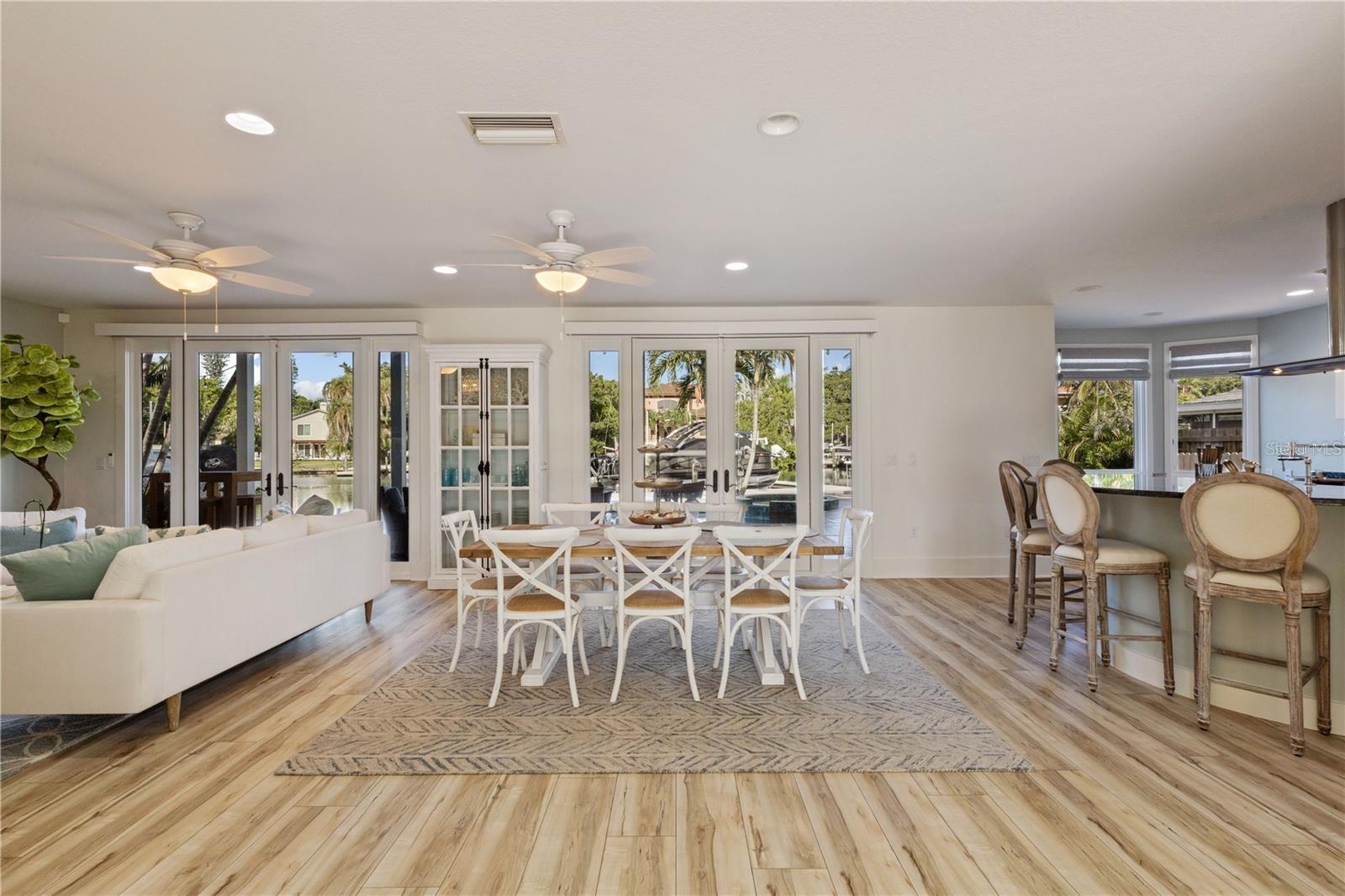 BAY ISLAND - Residential