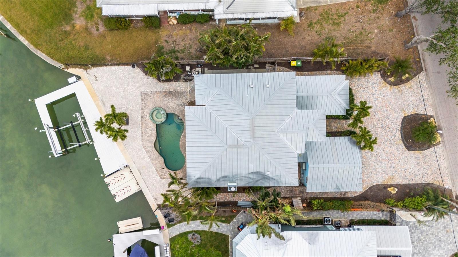 BAY ISLAND - Residential