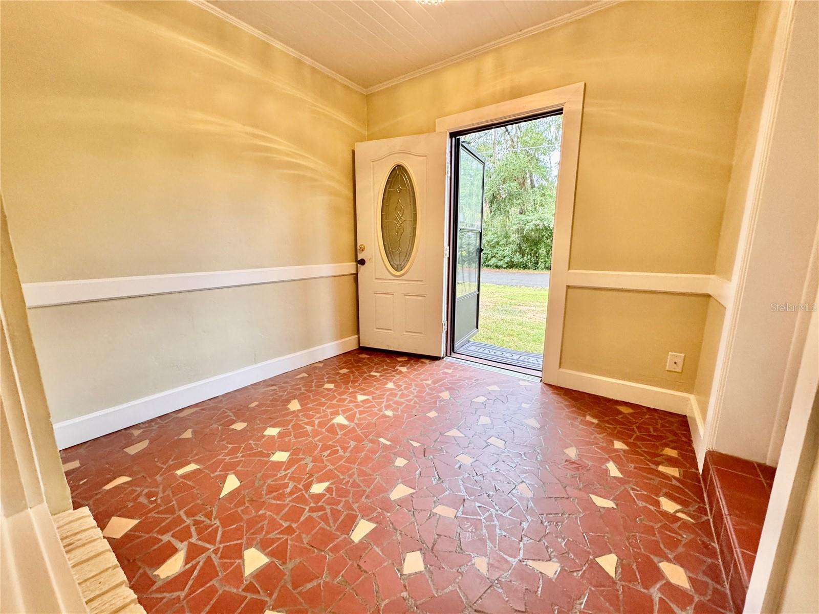 905 NW 36TH AVENUE