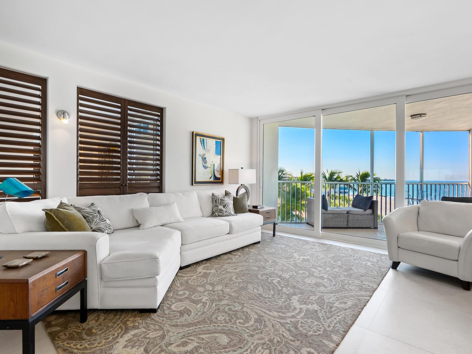 LIDO HARBOUR TOWERS - Residential