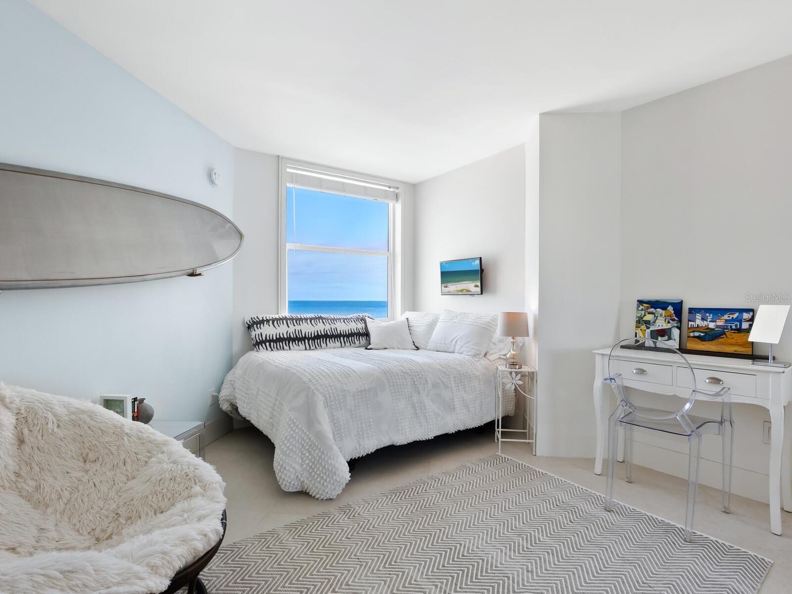 LIDO HARBOUR TOWERS - Residential