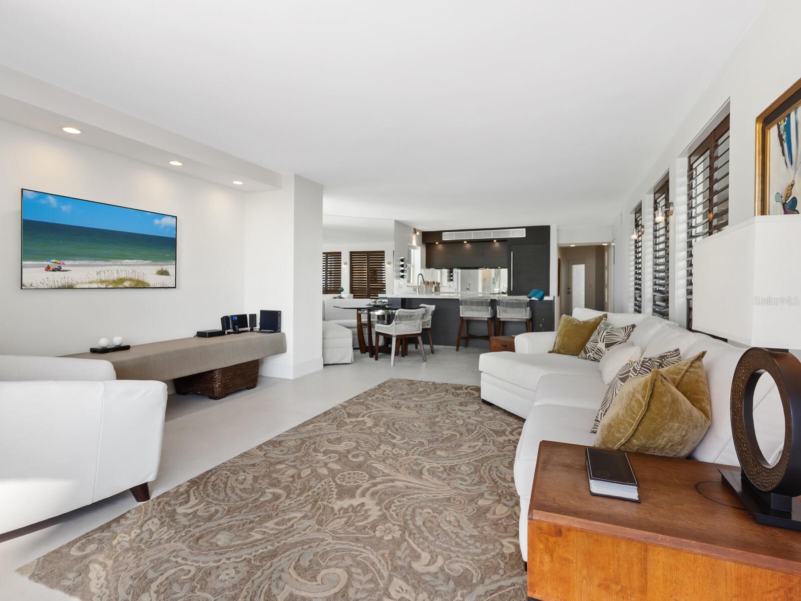 LIDO HARBOUR TOWERS - Residential