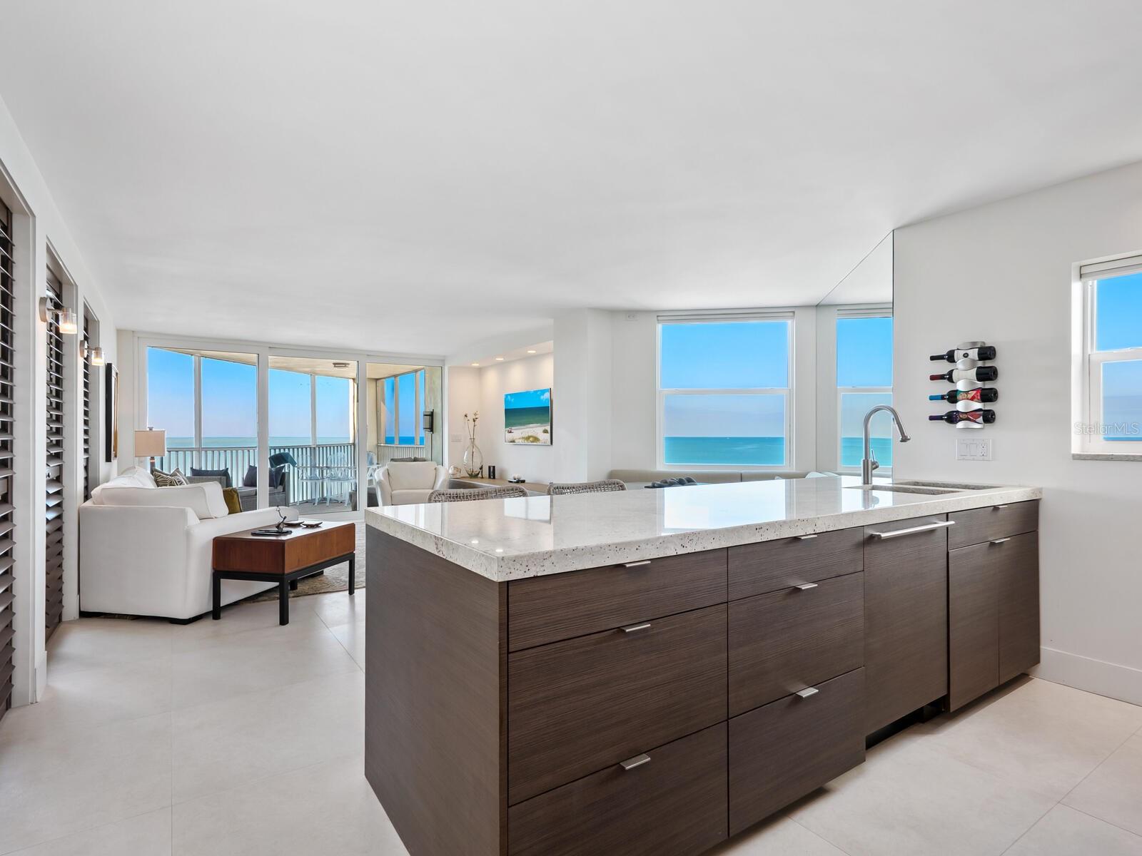 LIDO HARBOUR TOWERS - Residential