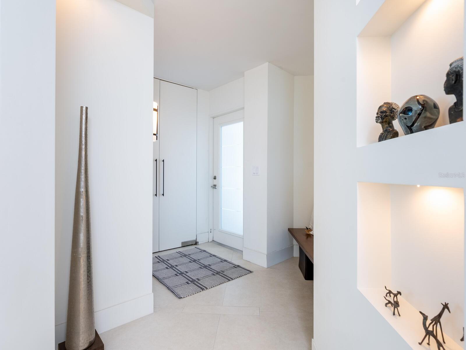 LIDO HARBOUR TOWERS - Residential